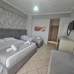 Pini 호텔 3*