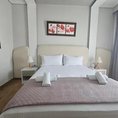 Pini Hotel 3*