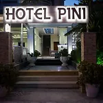 Pini סרנדה