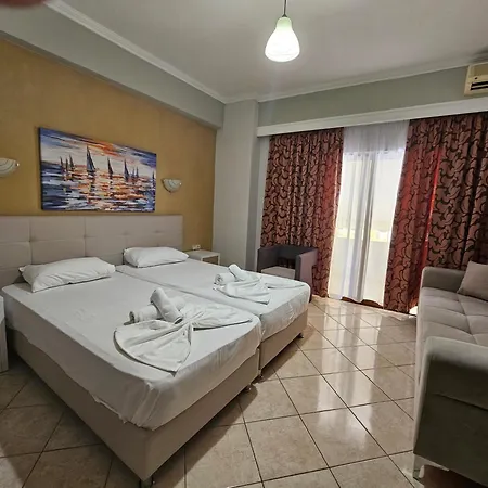 Pini 3* Sarandë