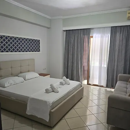 Hotel Pini Sarandë