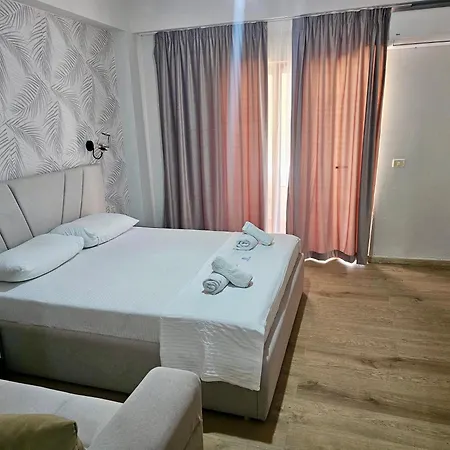 Pini Hotel Sarandë