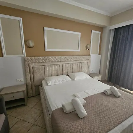 Pini Hotel Sarande