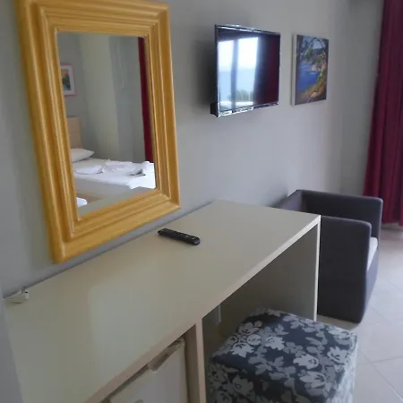 Szálloda Pini